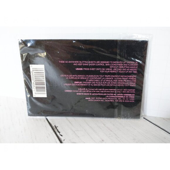 mark by Avon Cheat Sheet Shine-Blotters New 50 Sheets Absorbs Oil Controls Shine - Picture 2 of 3